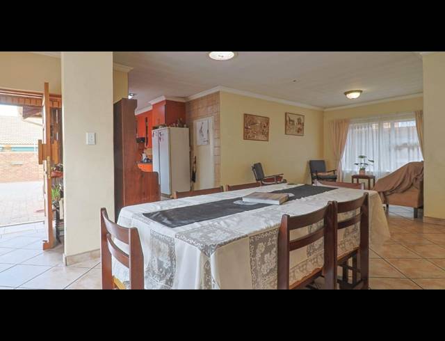 3 BEDROOM APARTMENT FOR SALE IN NEW REDRUTH